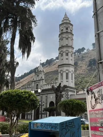 Atención a un niño en Timotes