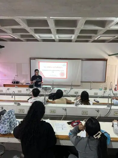 Charla sobre sífilis · Facultad de Bioanálisis — foto 4