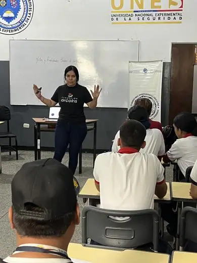 Charla de VIH · Universidad UNES — foto 9