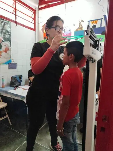 Tamizaje nutricional y charla · El Paramito